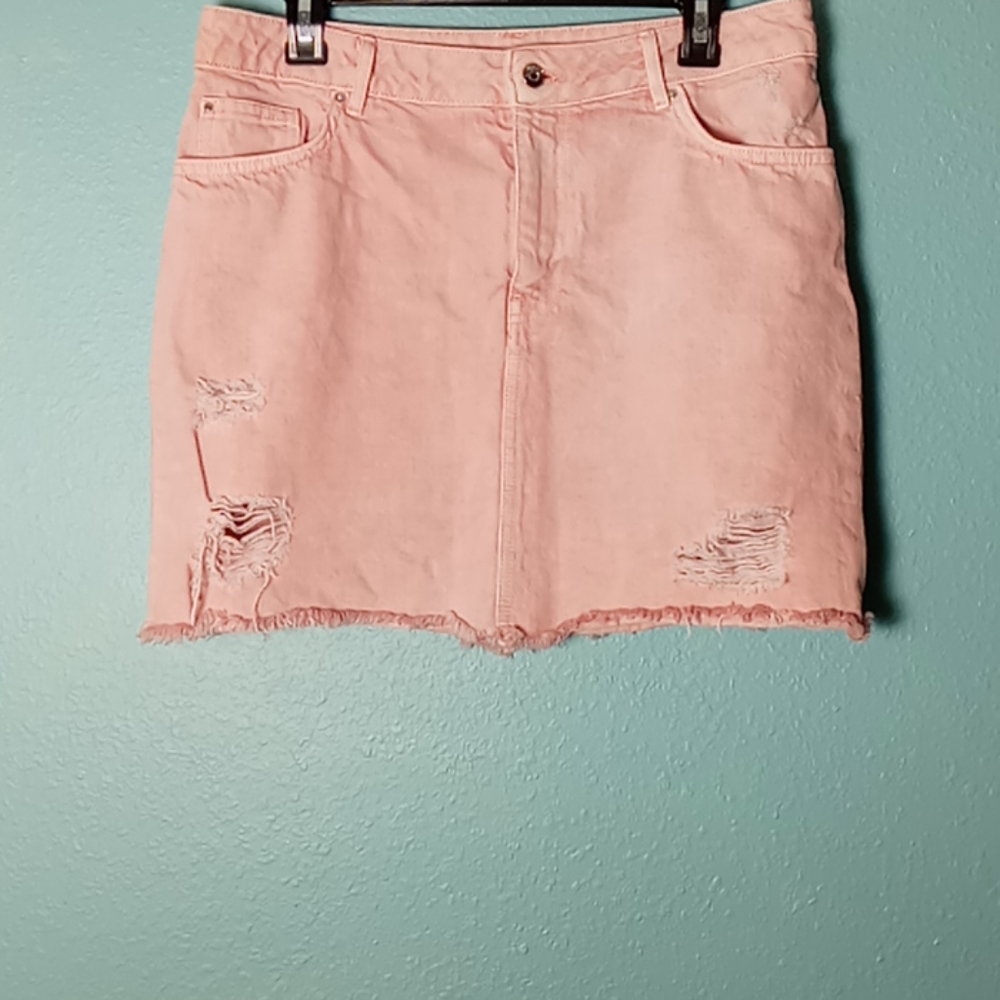 Divided peachy denim skirt
